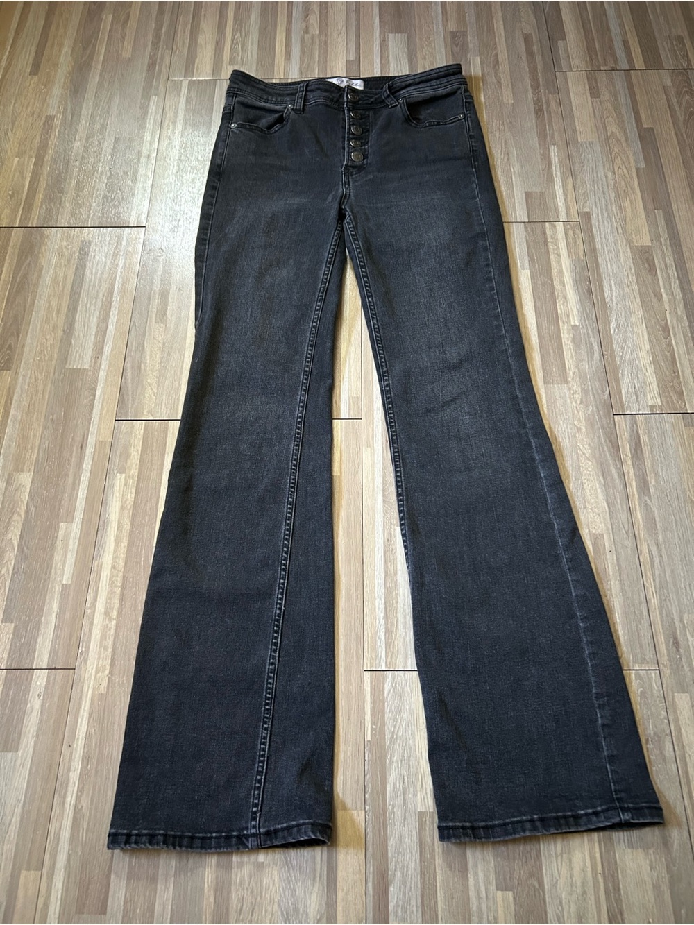 We The Free Gray/Black High-Rise Flared Women’s Jeans Size 28
